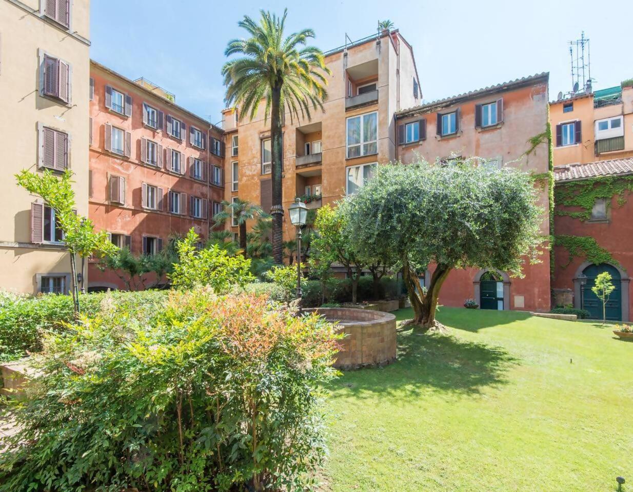 Apartmán Trevi Luxury With Terrace Řím Exteriér fotografie