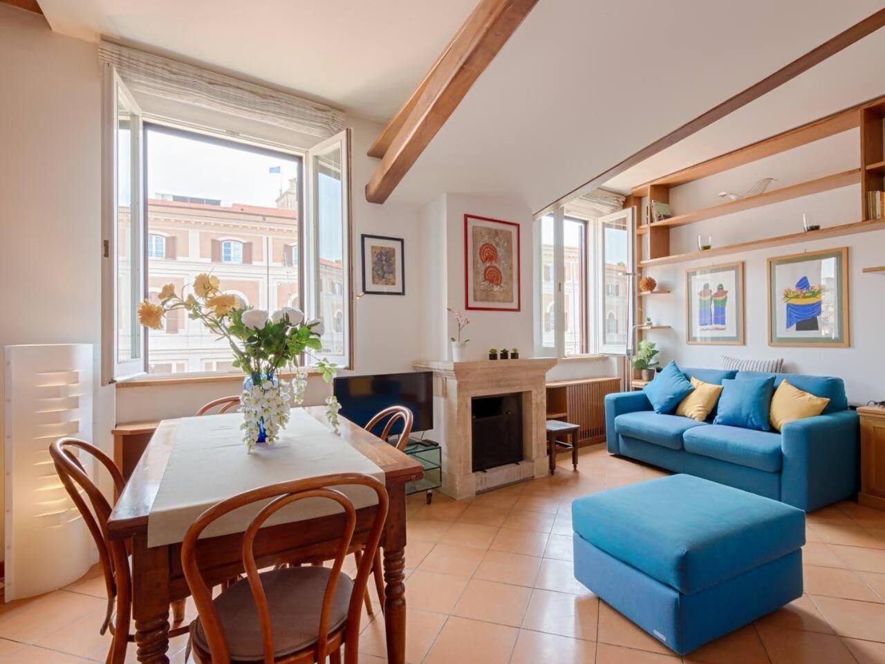 Apartmán Trevi Luxury With Terrace Řím Exteriér fotografie